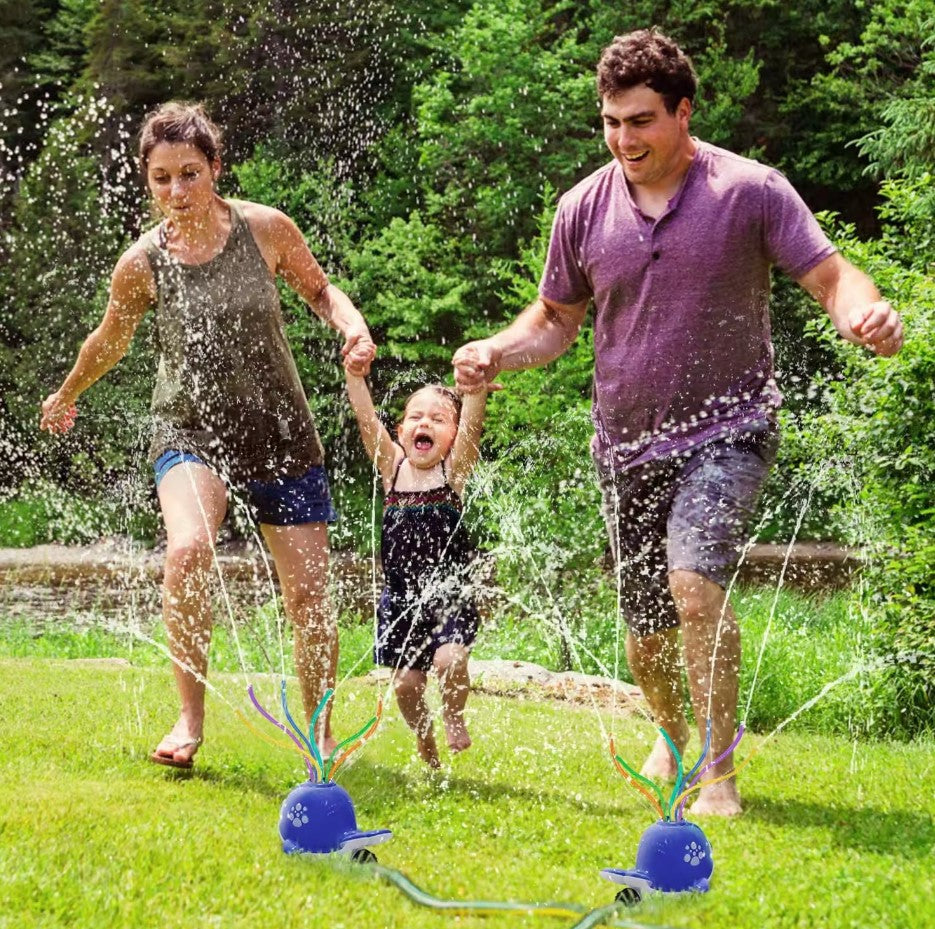 Balena stropitoare cu apa, Zola®, conectare la un furtun de gradina, multicolora Balena stropitoare cu apa, Zola®, conectare la un furtun de gradina, multicolora